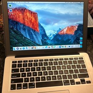 MacBook Air 13 inch Early 2015